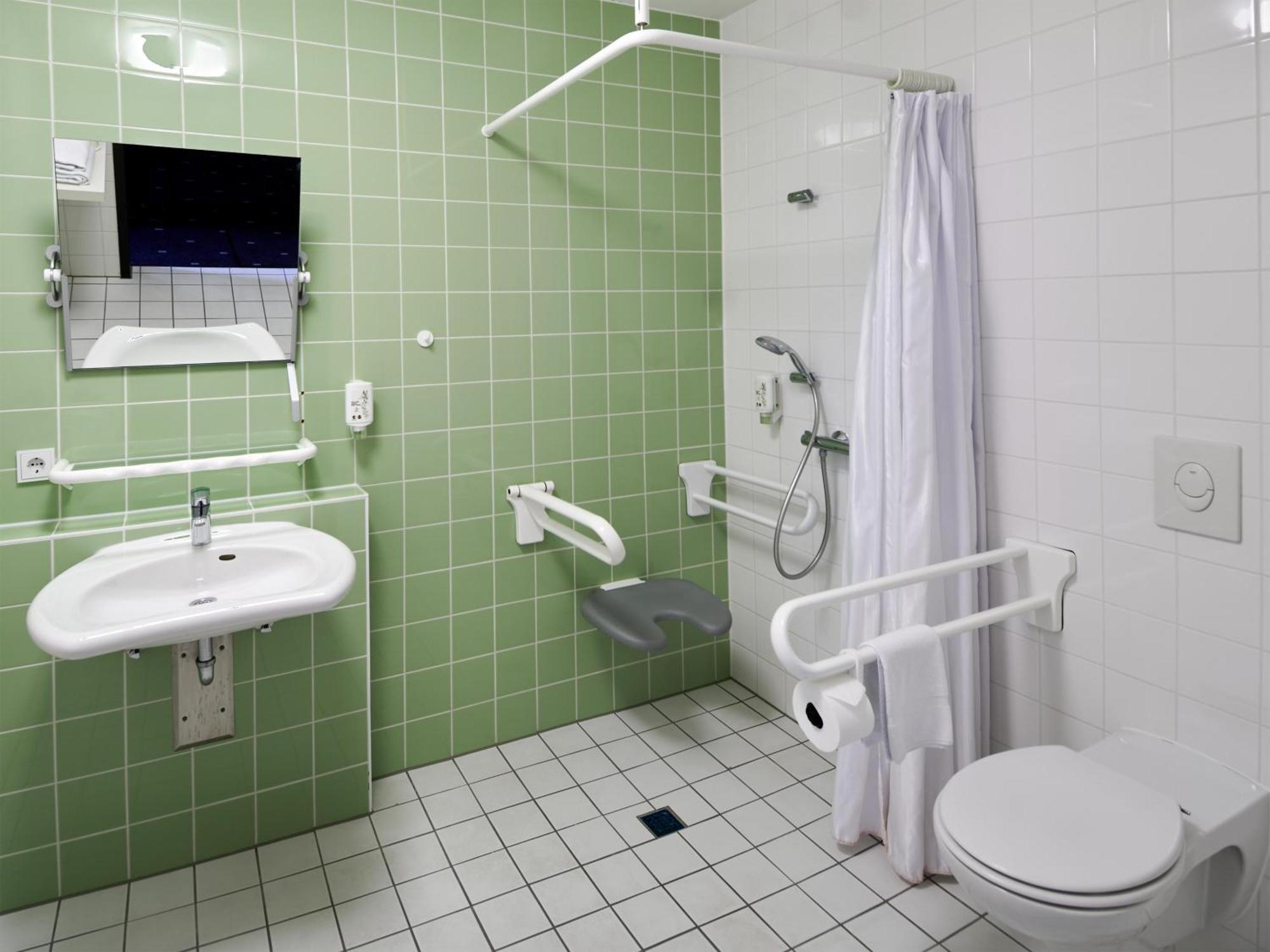 B&B Hotel Frankfurt-West แอชบอร์น ภายนอก รูปภาพ