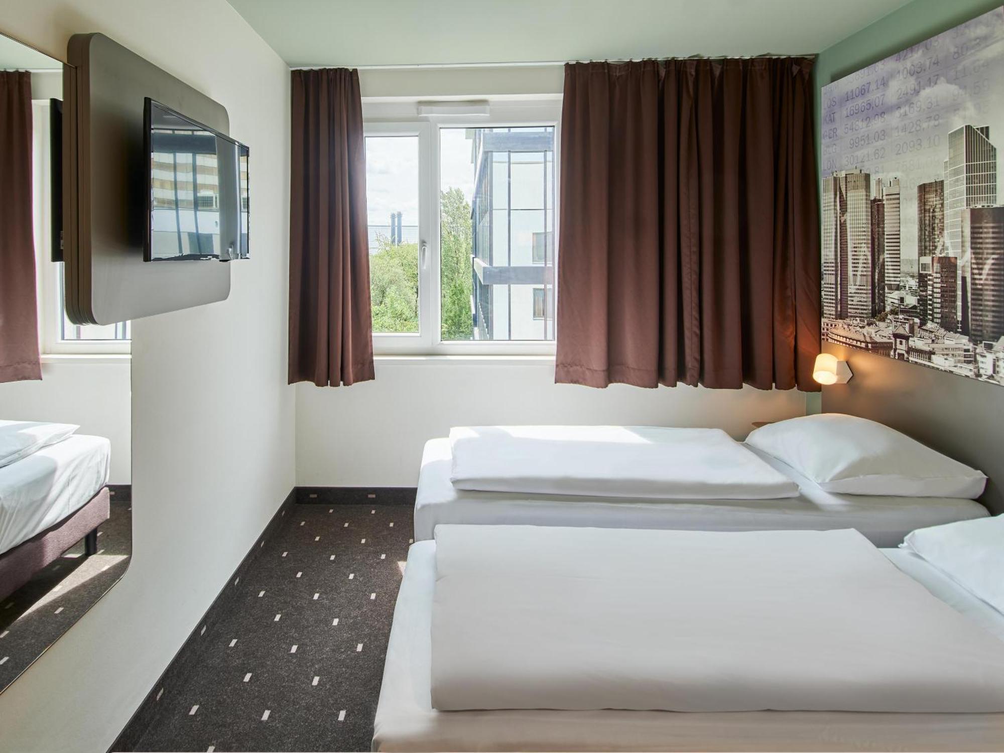 B&B Hotel Frankfurt-West แอชบอร์น ภายนอก รูปภาพ